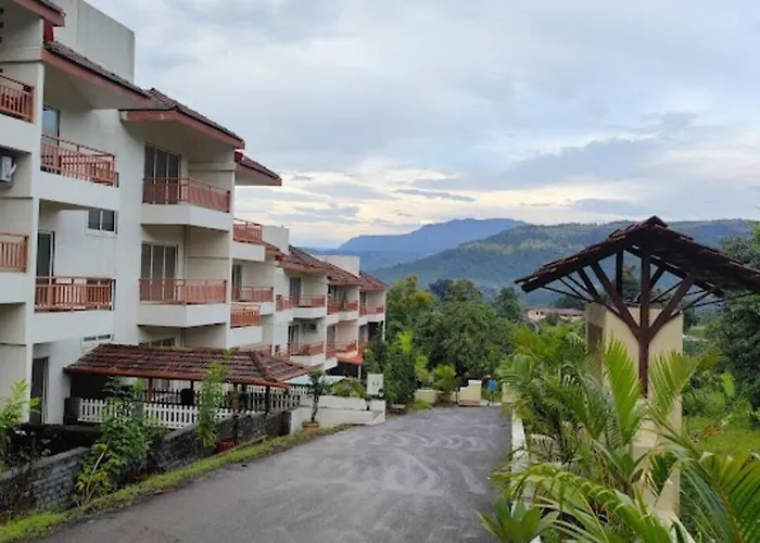 \'The Mountain Majesty\': Cozy 1 Bhk Apartment