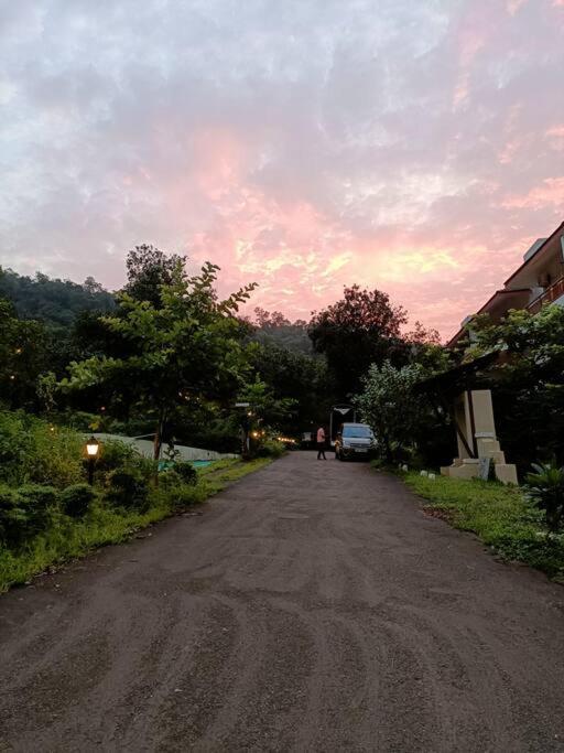 Apartment 'the Mountain Majesty': Cozy 1 Bhk Karjat