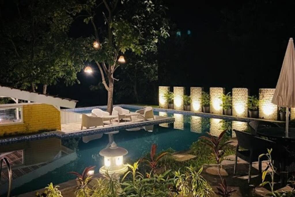 'the Mountain Majesty': Cozy 1 Bhk Apartment Karjat