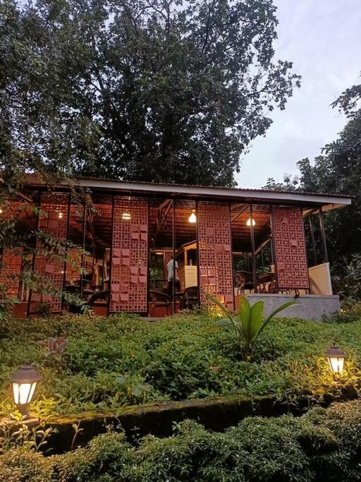 'the Mountain Majesty': Cozy 1 Bhk Apartment Karjat