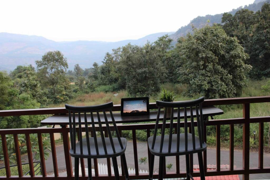 'the Mountain Majesty': Cozy 1 Bhk Apartment