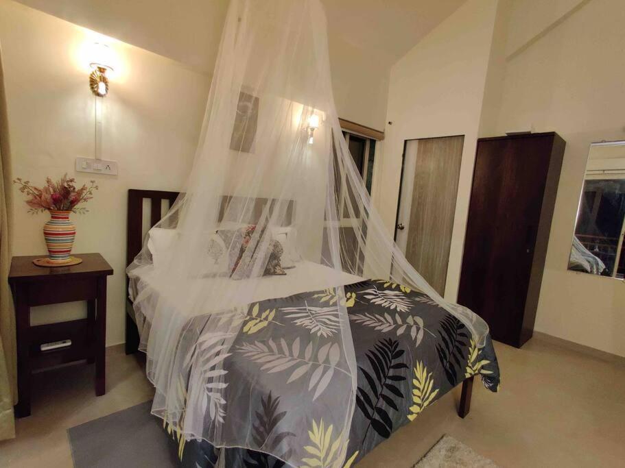 'the Mountain Majesty': Cozy 1 Bhk Apartment *