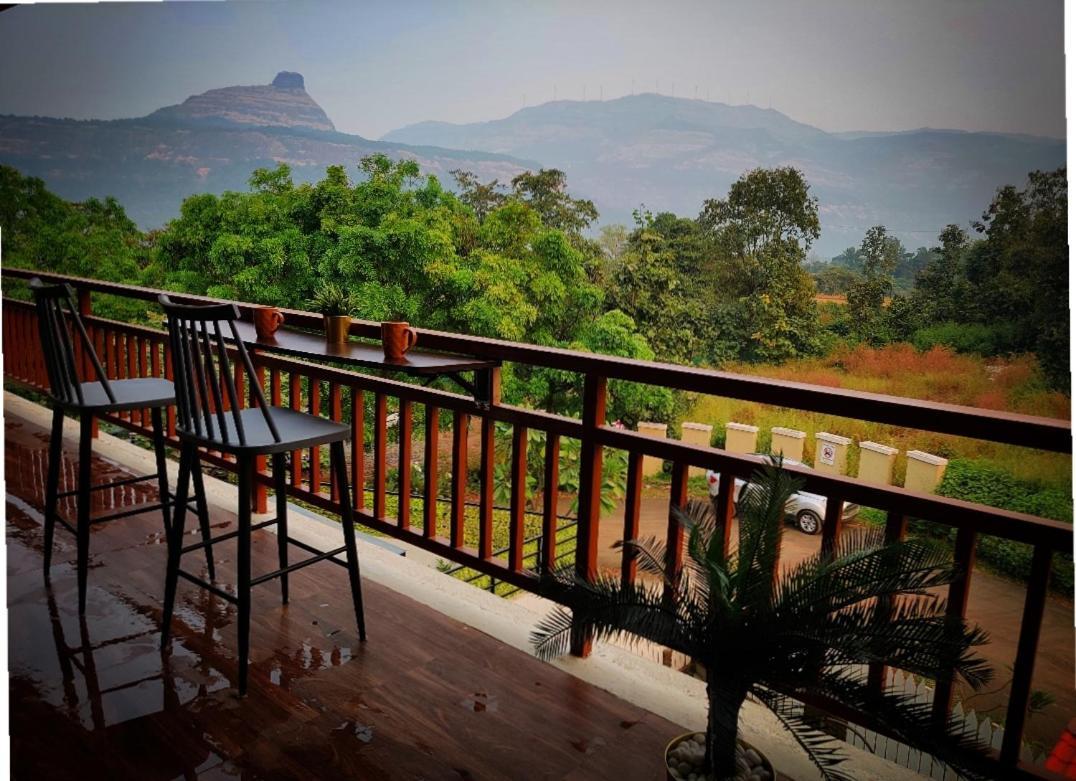 'the Mountain Majesty': Cozy 1 Bhk *